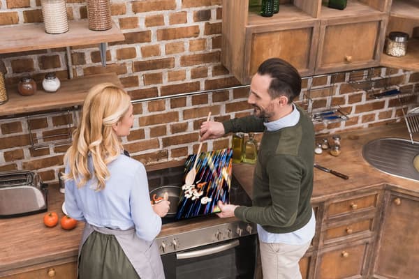 GLAS SKÆREBRÆT 52x30 LYS