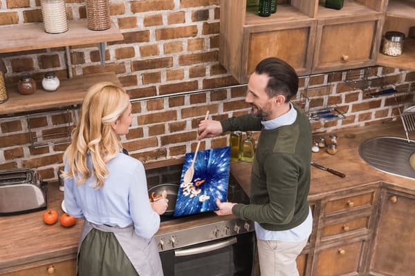 SKÄRBRÄDA I GLASPLATTA 52x30 BLÅ