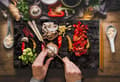 Miniatyrbild 3 av 11: SKÄRBRÄDA I GLAS 52x30 CHILI
