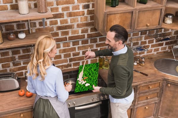SKÄRBRÄDA I GLAS 52x30 GRÖN