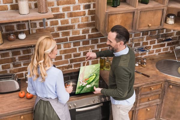 SKÆREBRÆT I GLAS 52X30 DROP