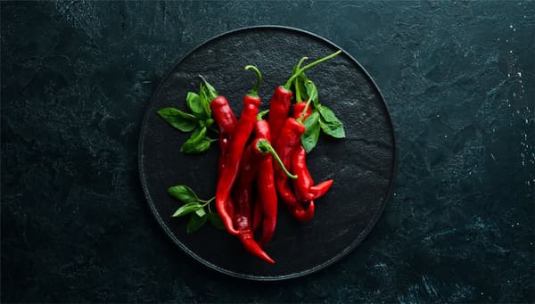 SKÄRBRÄDA I GLAS 52x30 CHILI