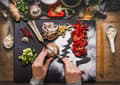 Pikkukuva 3 / 11: LASILEIKKUULAUTA 52x40 JOULUKUUSI