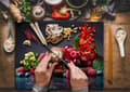 Miniatyrbild 3 av 11: SKÄRBRÄDA I GLASPLATTA 52x40 FRUKT