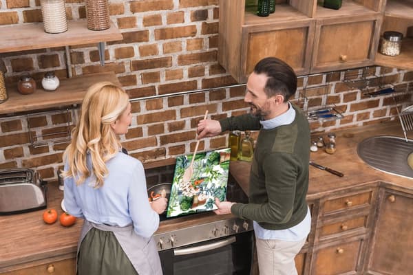 SKÄRBRÄDA I GLASPLATTA 52x40 KAKTUS