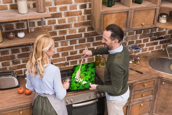 SKÆREBRÆT I GLAS 52x40 GRØN