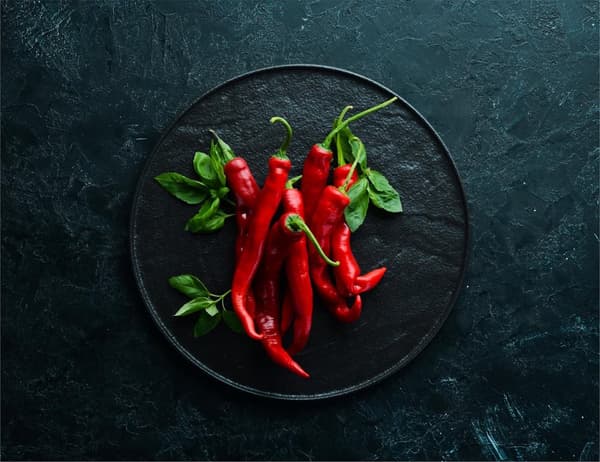 SKÄRBRÄDA I GLAS 52x40 CHILI