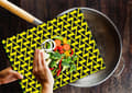 Pikkukuva 4 / 11: LASILEIKKUULAUTA 52x40 MOSAIIKKI