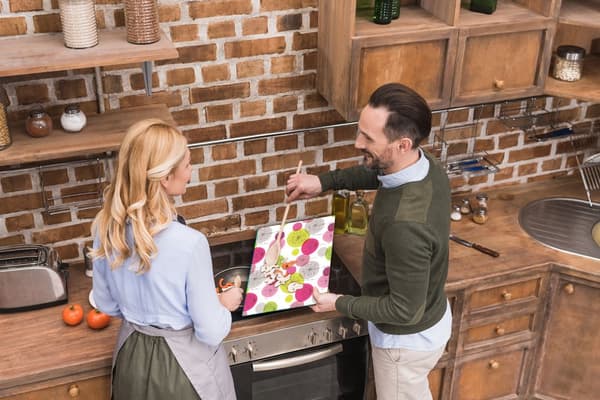 GLAS SKÆREBRÆT 52x40 BLOMSTER