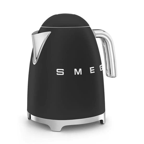 Smeg Vattenkokare KLF03BLMEU Svart Rostfritt Stål 2400 W Krom - Högkvalitativ vattenkokare med 2400 W effekt och elegant design.
