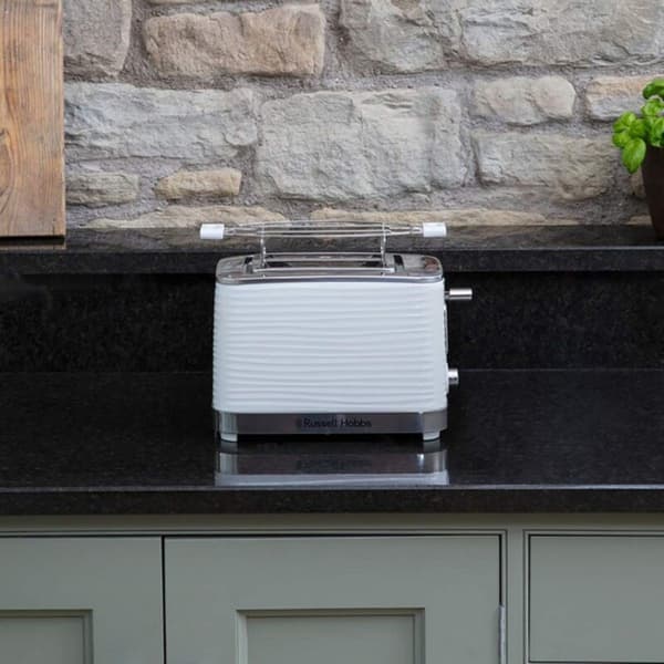 Russell Hobbs Leivänpaahdin Valkoinen 1050 W - Tehokas 1050W leivänpaahdin täydelliseen paahdon joka kerta.