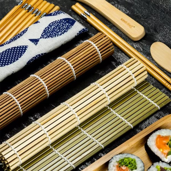 SUSHI KINGHOFF KH-1704 KIT FÖR TILLVERKNING OCH SERVERING AV SUSHI
