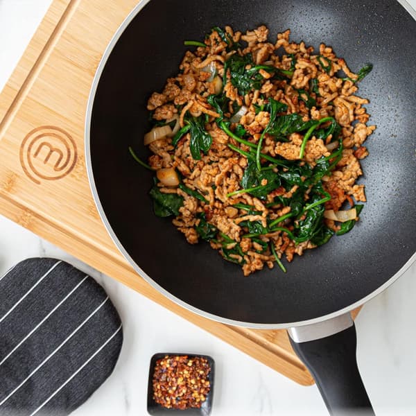 MasterChef Wok-pannu 28 cm - Kuuluisa Masterchefiltä