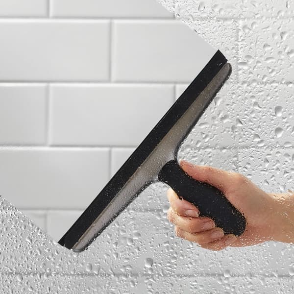 OXO-Steel Good Grips -ikkunalastalla