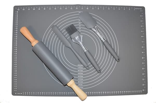 Silikon bakbräda XXL + kavla + spatel + pensel + kniv
