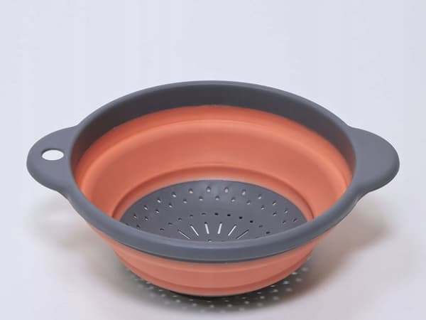 Hopfällbar pastasil i silikon 23 cm