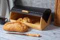 Miniatyrbillede 2 af 5: Bambus brødkasse med brødkniv 2773 Sort Lumarko!