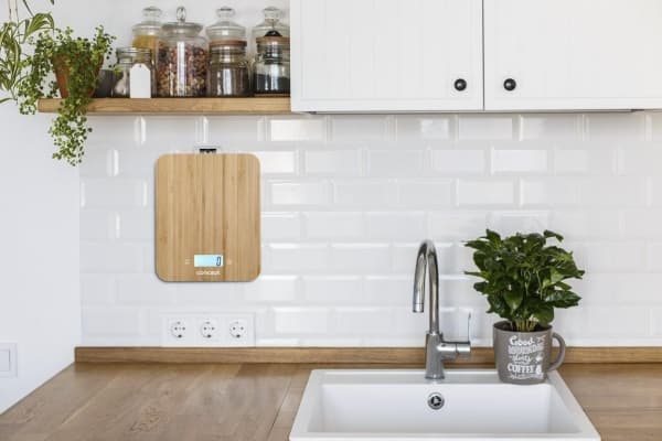 Concept VK5714, Elektronisk personvåg, 15 kg, 1 g, bambu, fyrkantig, LCD