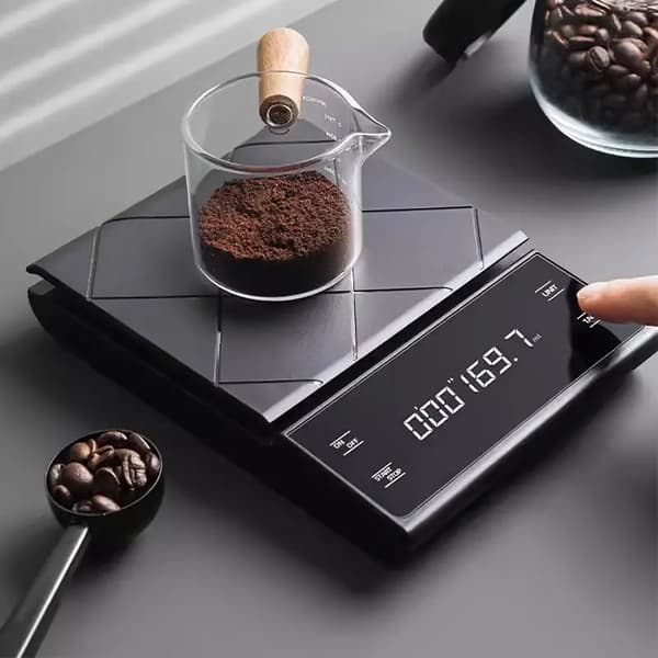 INF Digital kaffevekt, 5 kg/0,1 g med USB-lading Sort