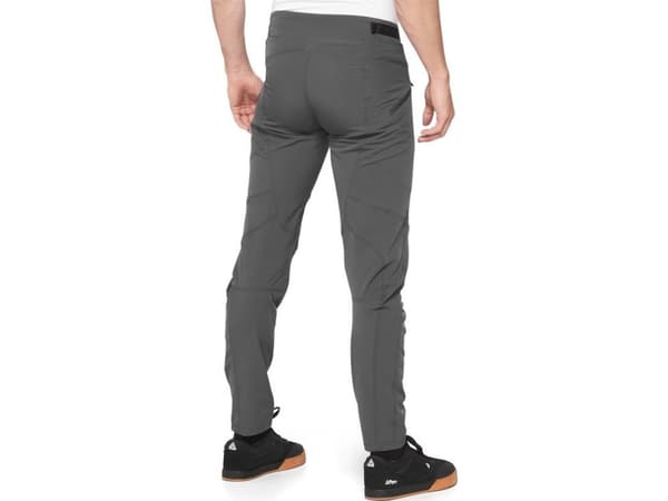 miesten 100% AIRMATIC housut musta koko 28 (EUR 42) (UUSI 2022)