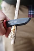 Miniatyrbild 6 av 6: MORAKNIV GARBERG BLACK CARBON DALA RED EDITION MED POLYMERSLIDA 14274