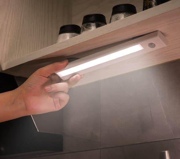 Garderobsbelysning, LED-lampa ljuslist med rörelsesensor, skåpbelysning Vit
