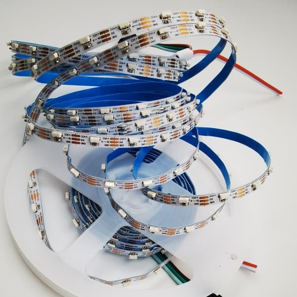 RGB Adresserbar LED-stripe, 60 LED'er/m, 5V, Lang Levetid,