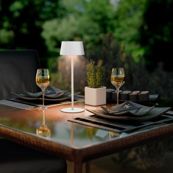 Goobay LED Bordslampa med solcellsladdning och touchkontroll - Vit