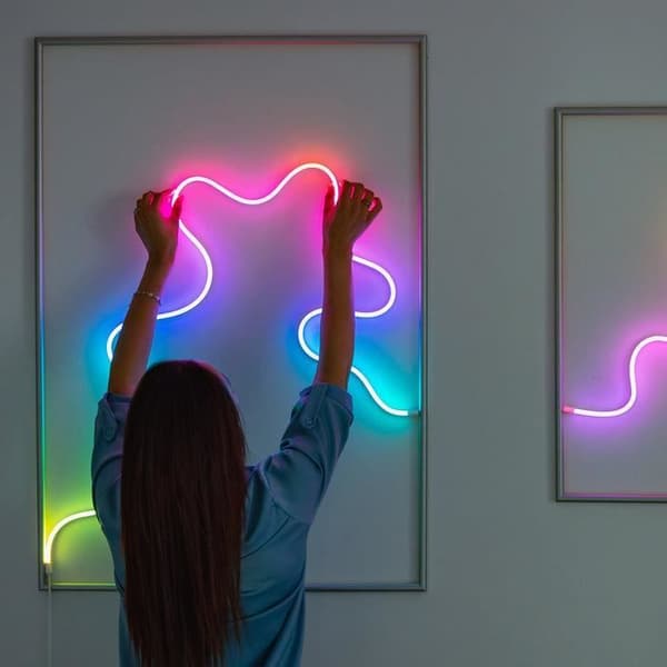 Twinkly Flex Flexibel LED RGB-ljusrör 3 meter. Vit tråd