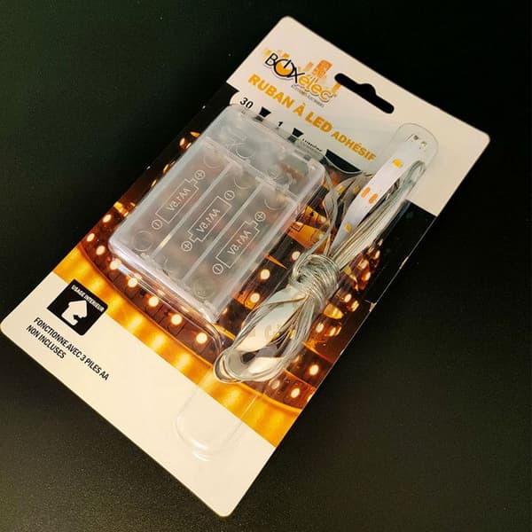 LED-band - Ej specificerad - 1 meter - Stark vit ljus - Drivs med 3 AA-batterier - Inomhusbruk
