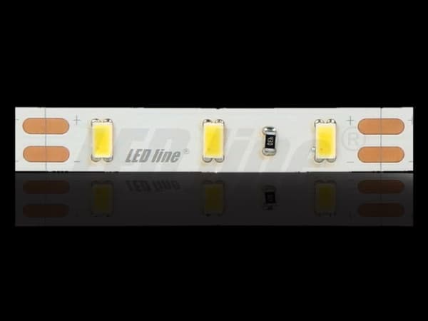 LED-strip, LED-strip IP20 varm hvid 12V rulle 5m 300/5m LED 5630 108W/5m 7425/5m lumen + DC-stikkontakt