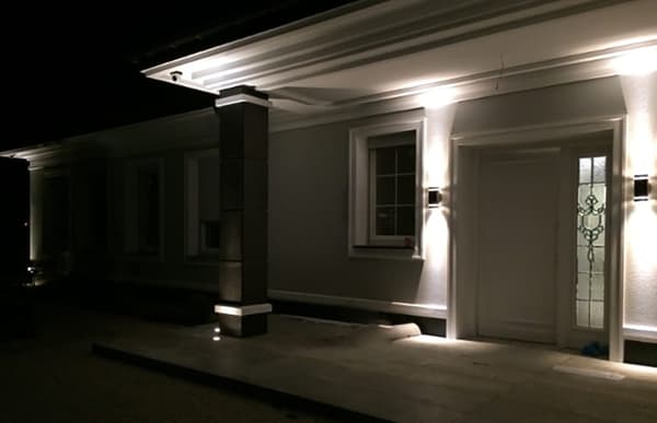 LED havelampe udendørs, 1-flammet LED væglampe IP44 sort 9112-1
