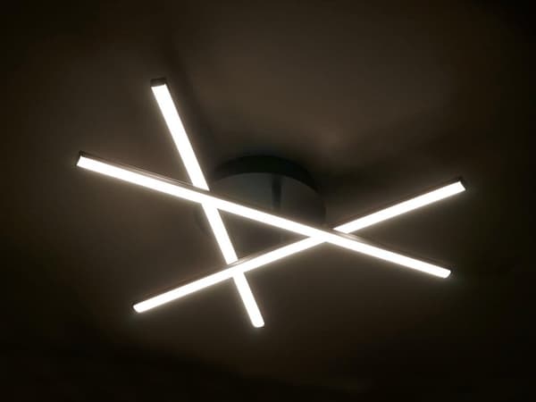 3-flammende LED-loftlampe 27W 4000K Moderne rund loftlampe med fjernbetjening, Tivoli
