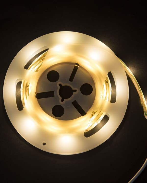 LED-nauha valkoinen 2 x 120 cm ajastettava liiketunnistin lämpimän valkoinen