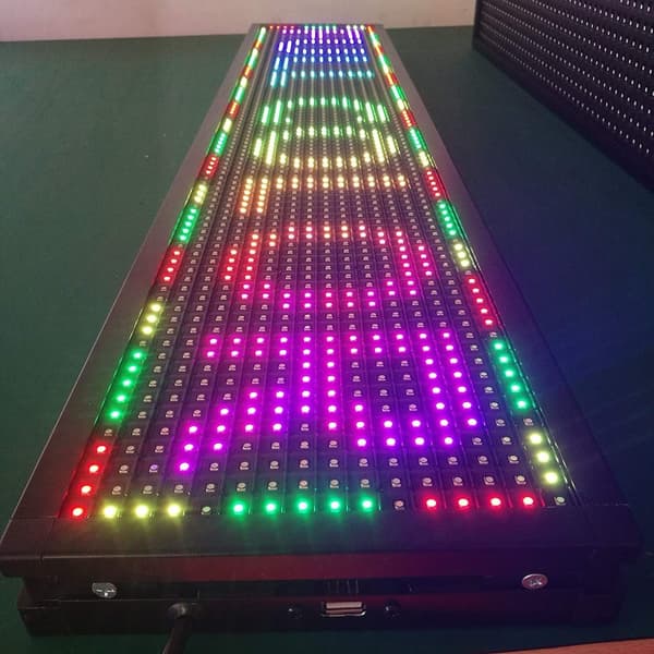 LED-skilt, Indendørs brug, Programmerbar rulning