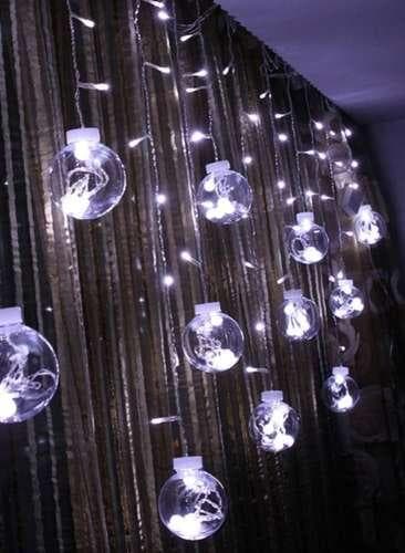 5m LED-lyskæde - Hængende Kugler – Koldhvid