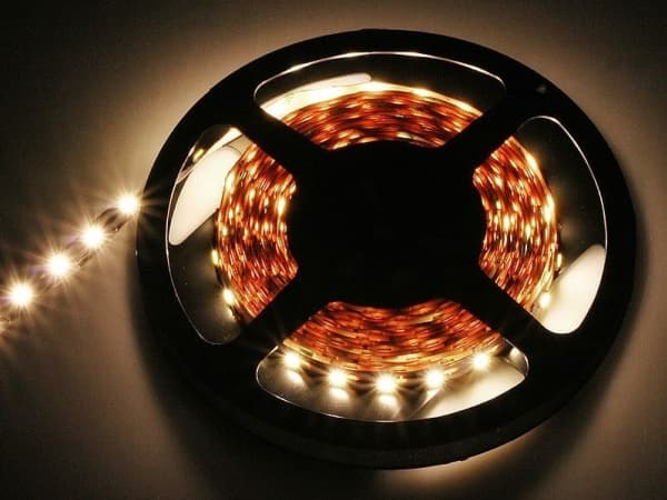 LED-band Blow 70-992# Led-band varmvit 5050 5m/300