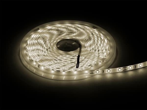 LED nauha Blow 70-730# Led nauha lämmin valkoinen 2835 5m/300wood
