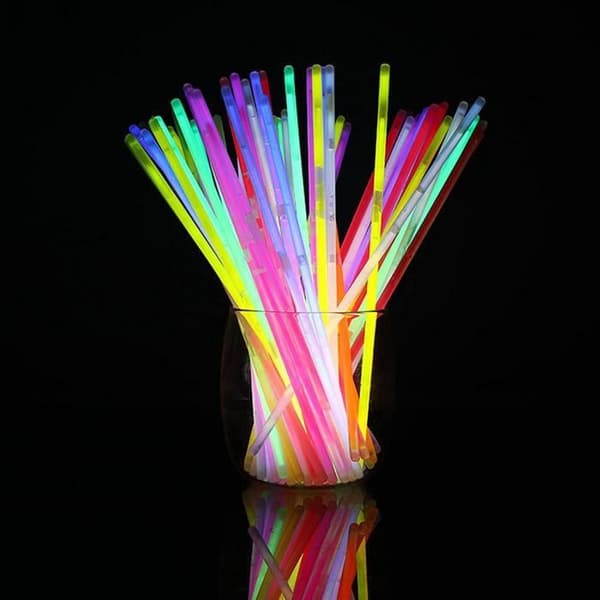 100-pack Plastic Distorting Glow Sticks Extra långvarig fluorescens, barnhalsband, slumpmässig färg[201]