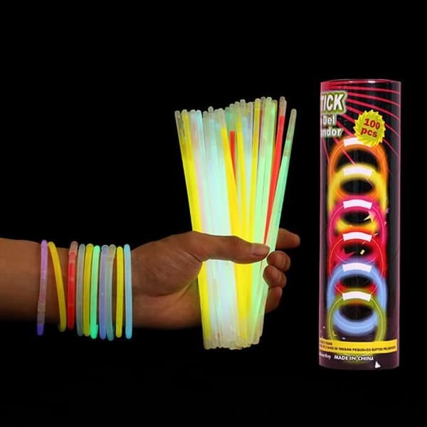 100-pack Plastic Distorting Glow Sticks Extra långvarig fluorescens, barnhalsband, slumpmässig färg[201]