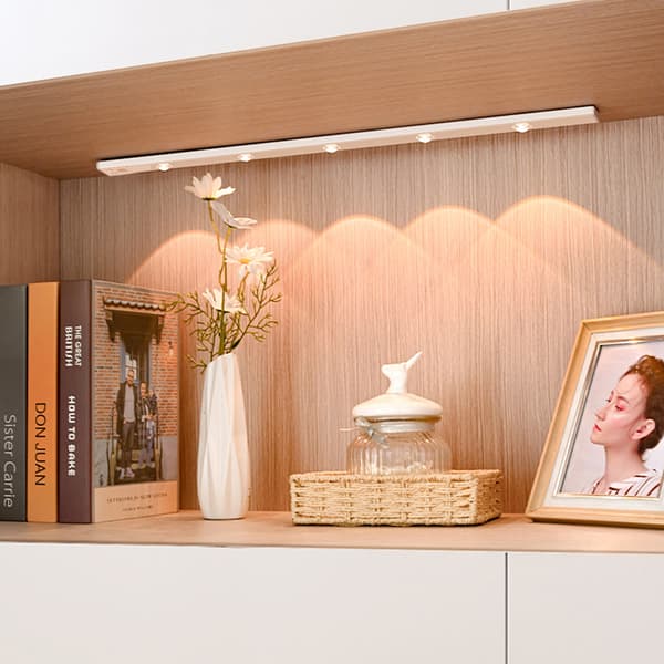 LED-nauha 60 cm säädettävällä kirkkaudella - valkoinen