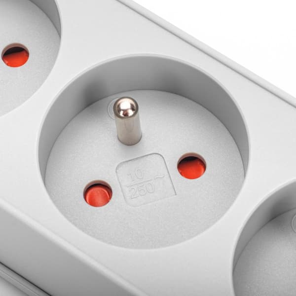 POWER STRIP SURGE SUOJAUS 5 ULOSULOSSA 1,5 m HARMAA