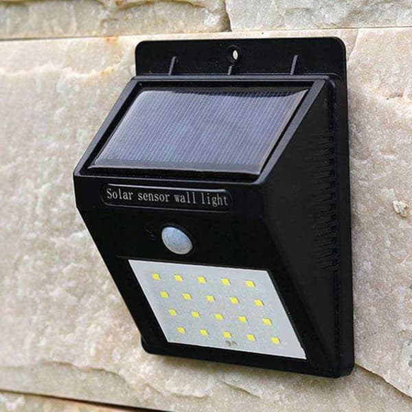 Solcellelampe med bevegelsesdetektor