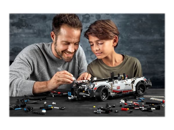 LEGO Technic Porsche 911 RSR