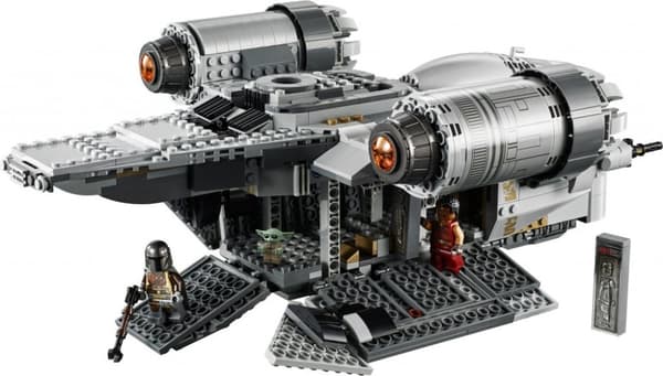 LEGO Star Wars The Manadlorian Bounty Hunter Transport 75292