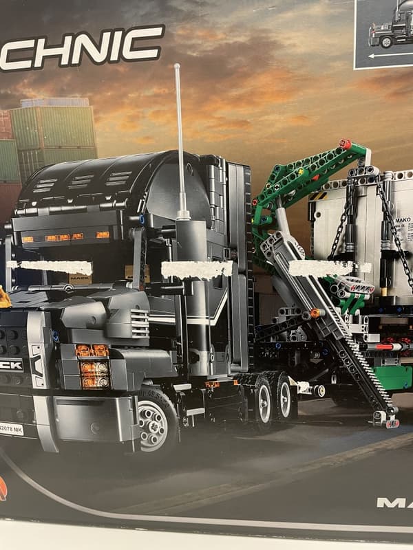 LEGO Vintage Technic Mack Anthem 42078