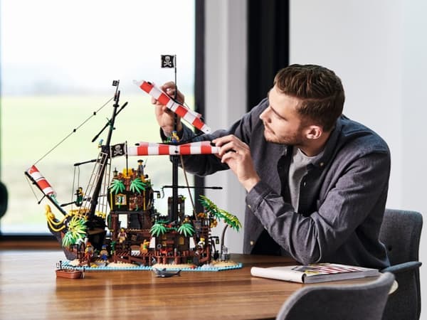 LEGO Ideas Piraterna från Barracuda Bay 21322