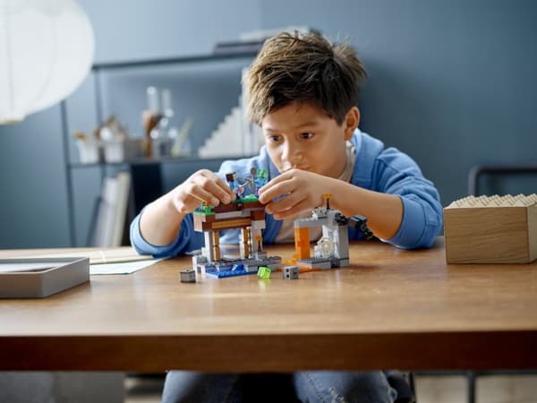 LEGO Minecraft Den ”övergivna” gruvan