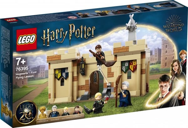 LEGO Harry Potter Hogwarts Första flyglektionen 76395