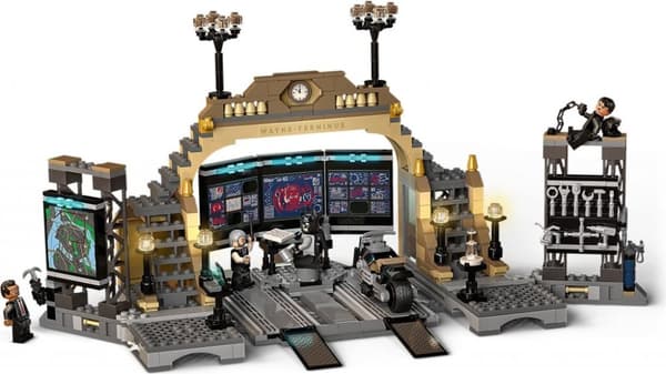 LEGO Super Heroes Batcave: The Riddler Face-Off 76183